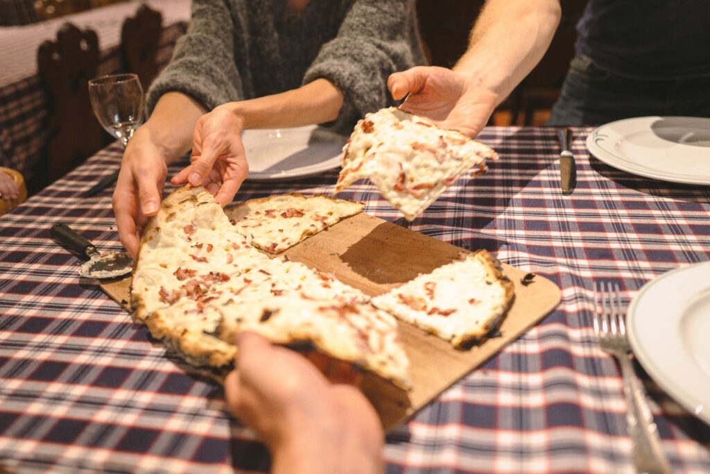 Tarte flambée dans une winstub