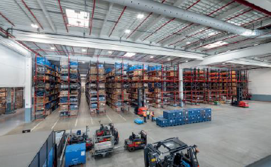 PHOTO INTERIEUR HALL LOGISTIQUE